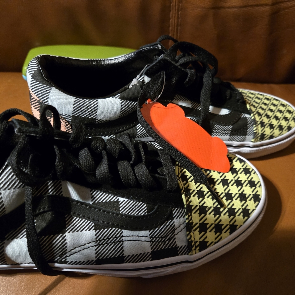 vans shoes plaid new without a box